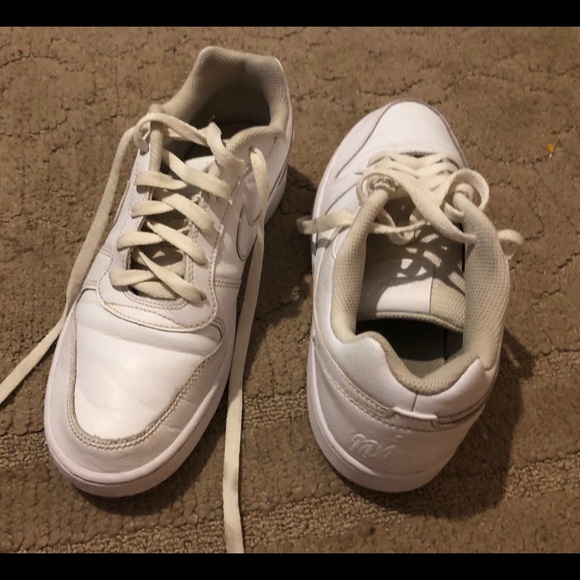 Shoes - Picture 3 of 4